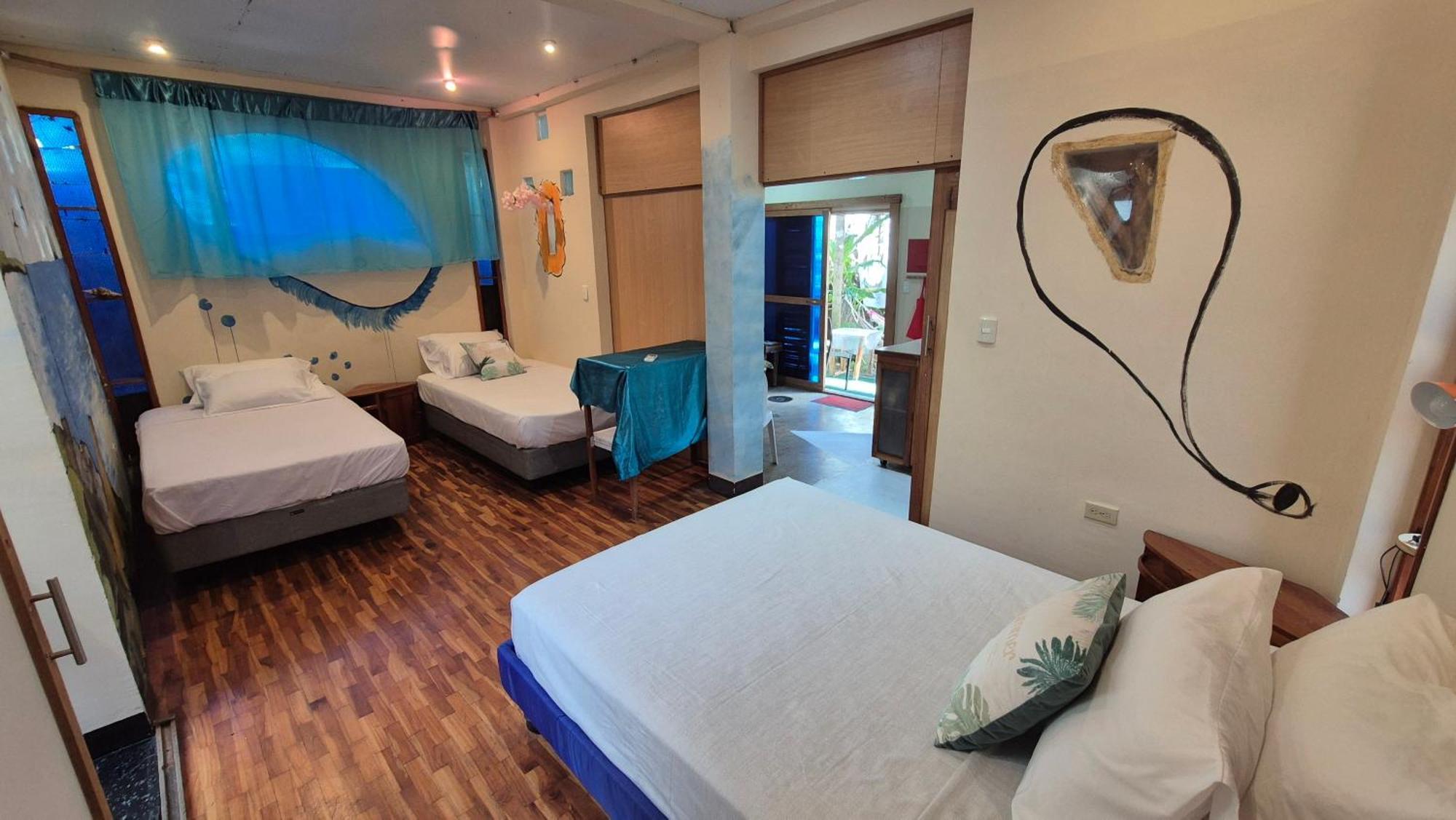 Cozy Hosting Galapagos Apartment Puerto Ayora  Exterior photo